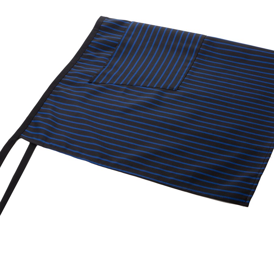 DELANTAL PETO NEGRO/RAYAS AZULES